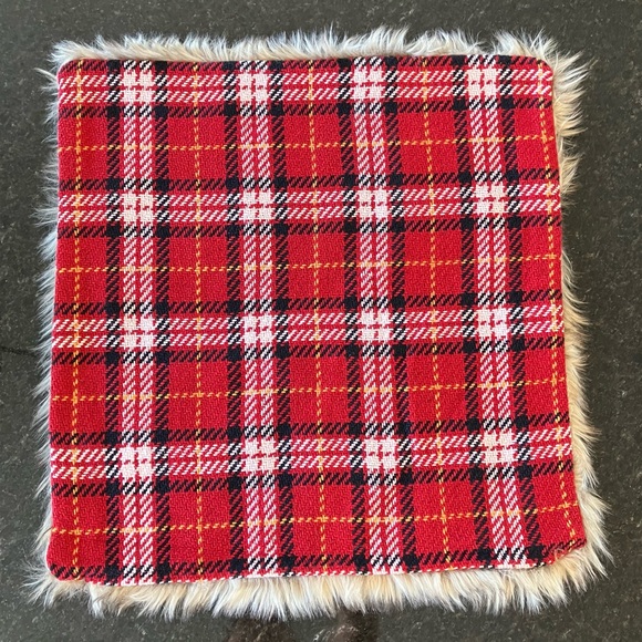 New Pottery Barn Nottingham Plaid Faux Fur Back Pillow Cover, Red Plaid Knit - Picture 2 of 15